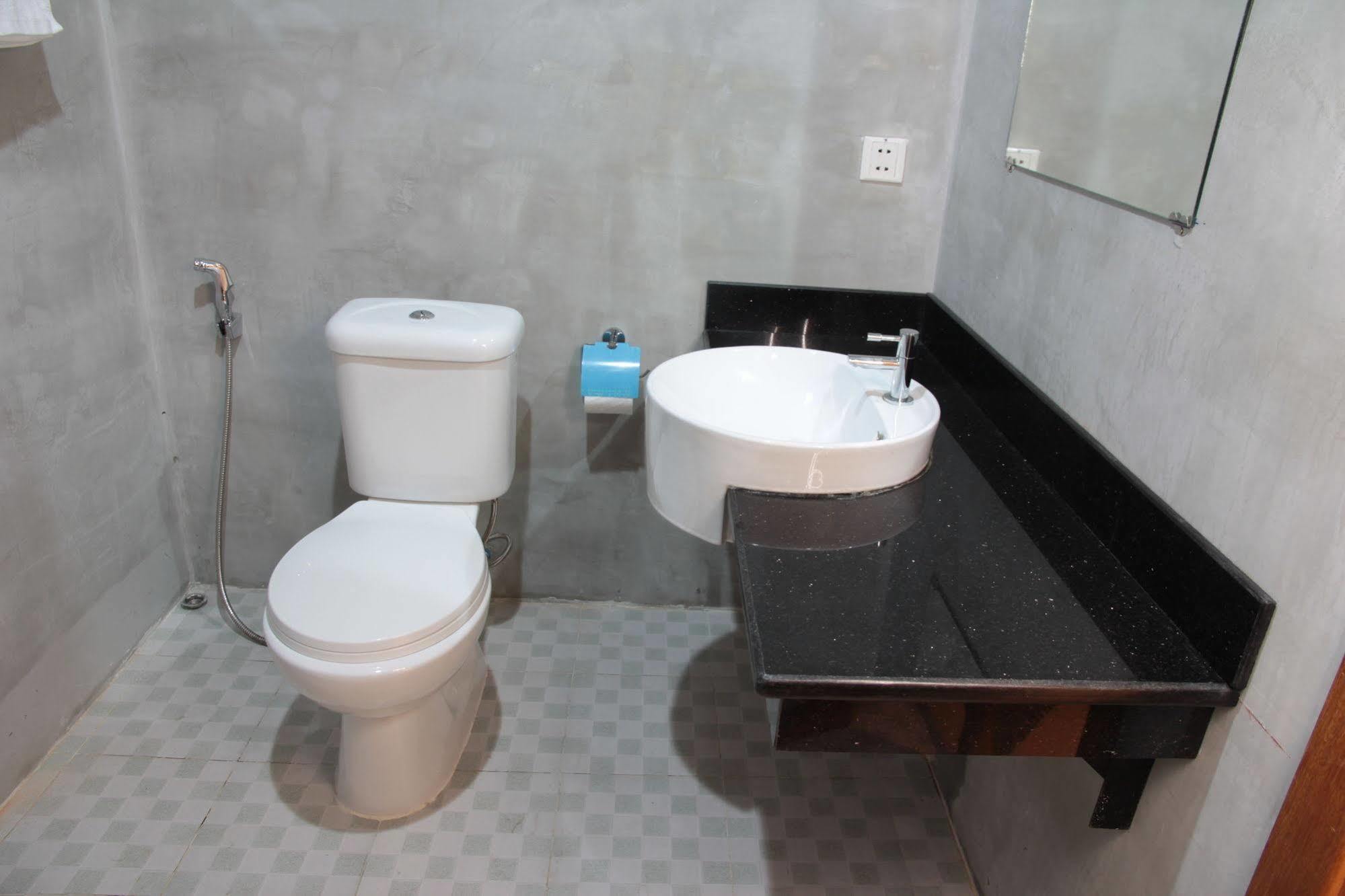Aime House & Niisaii Apartment Phnom Penh Exterior photo